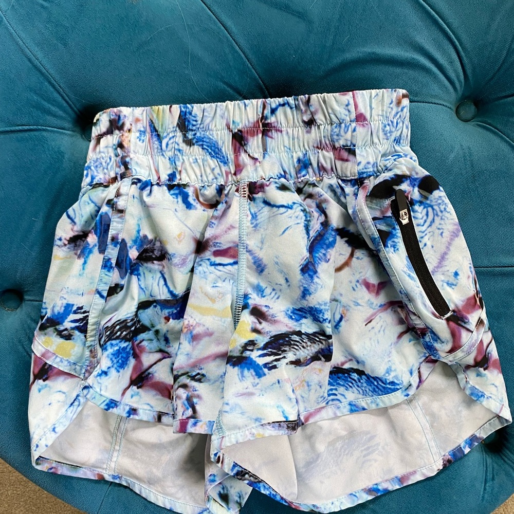 Lululemon shorts size 2